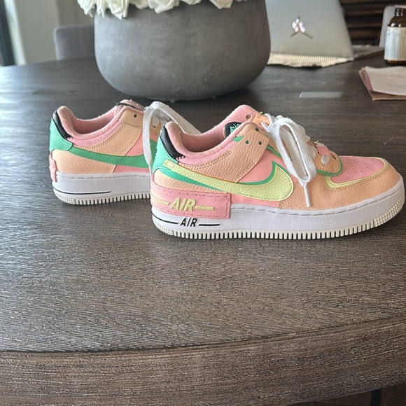 Size 7 pastel women’s Nike Air Force 1 - Picture 4 of 9